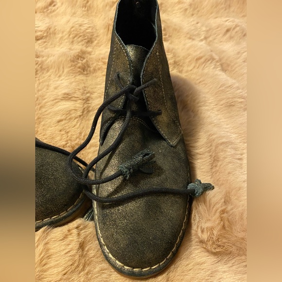 Hush Puppies Chukka Boot size 9.5 - Picture 2 of 7